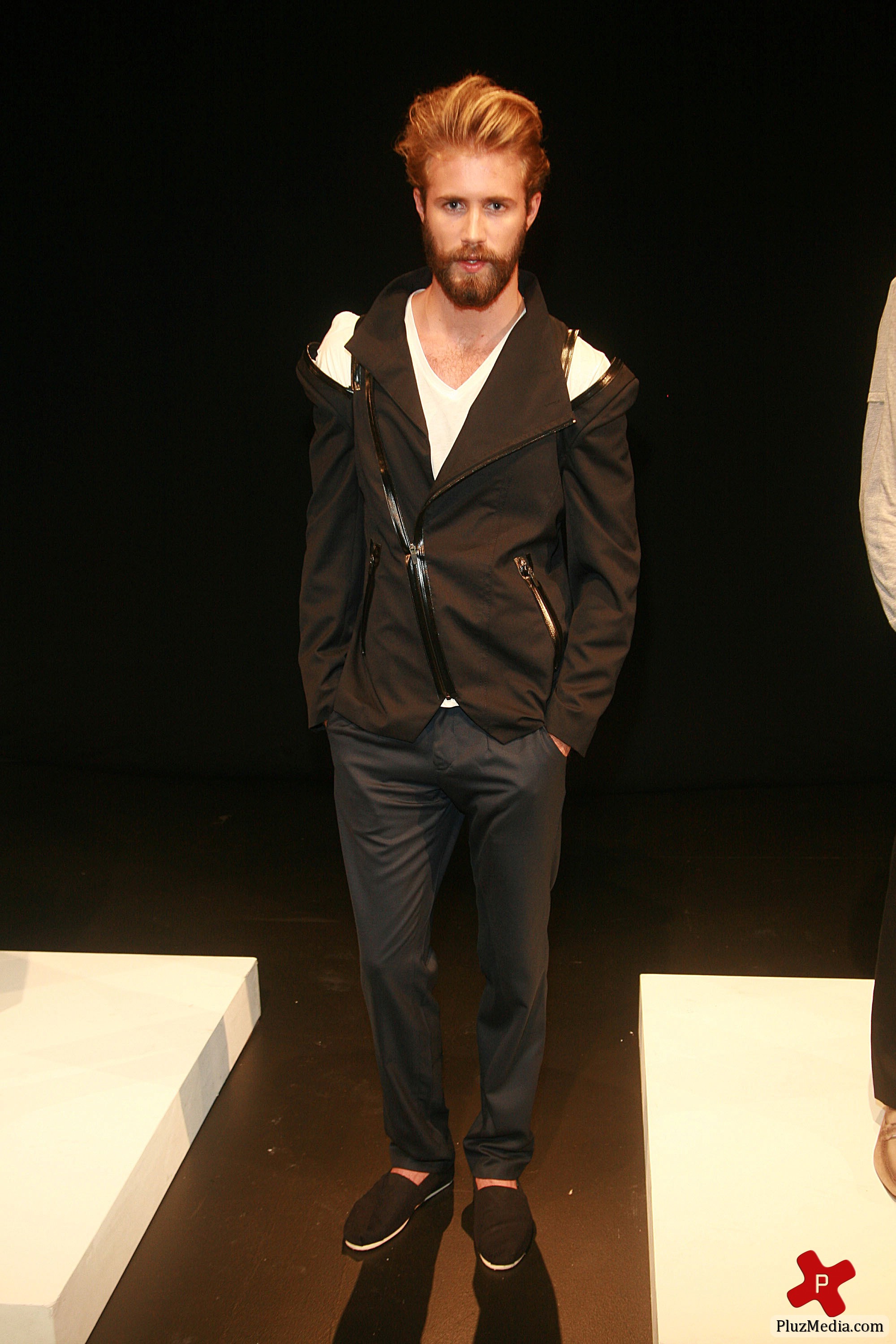 Mercedes Benz New York Fashion Week Spring 2012 - Sergio Davila | Picture 77996